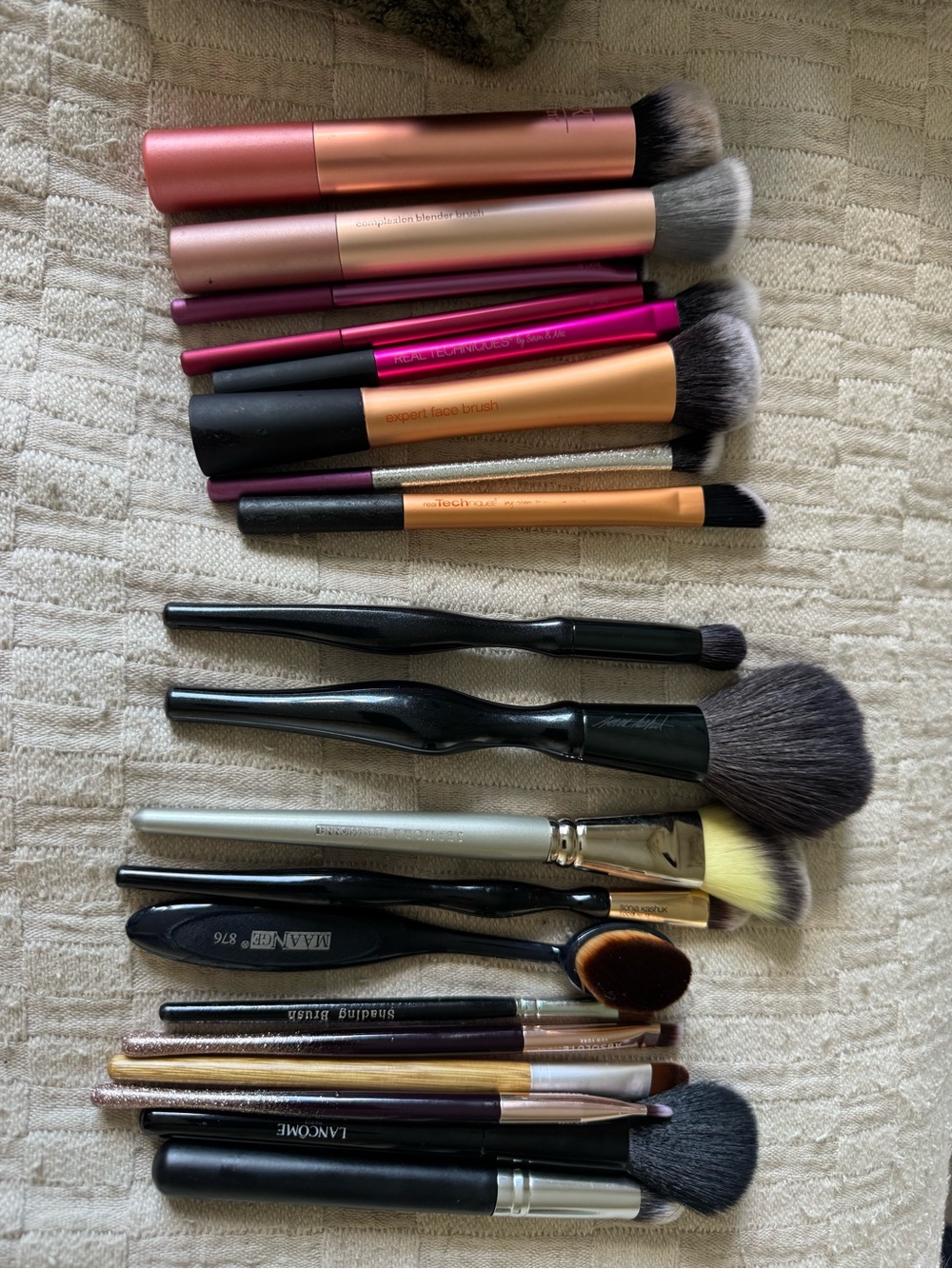 Mixed Women’s Makeup Brush Set - Pink, Rose Gold, Black